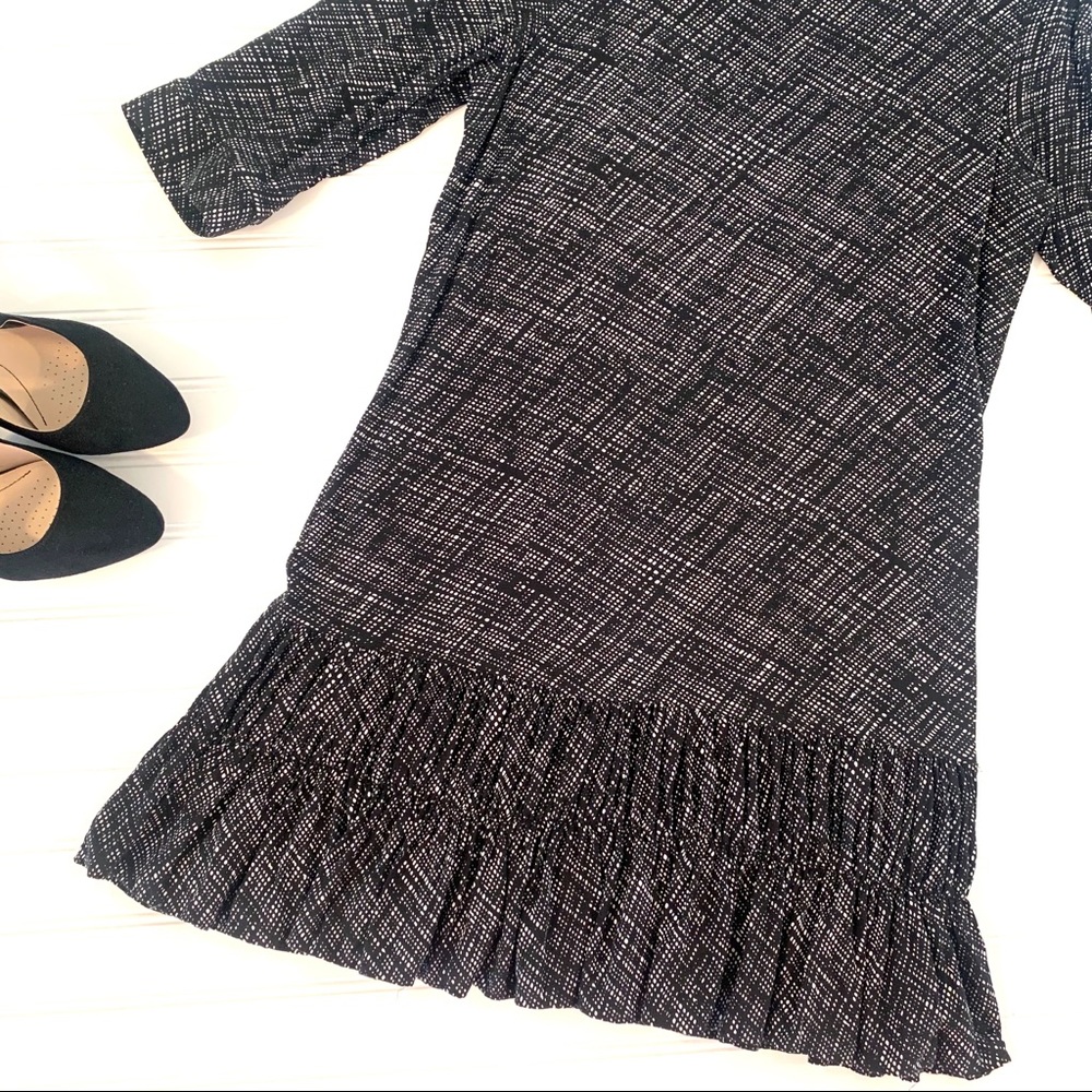 Metaphor Swing Dress Ruffle Bottom - Picture 4 of 12
